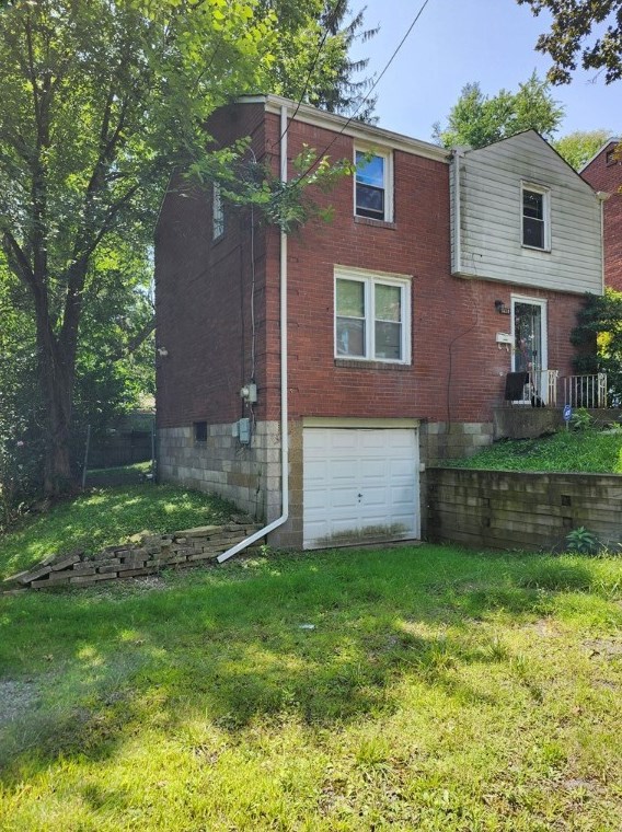 8624 Oakcrest Rd, Pittsburgh, PA 15235