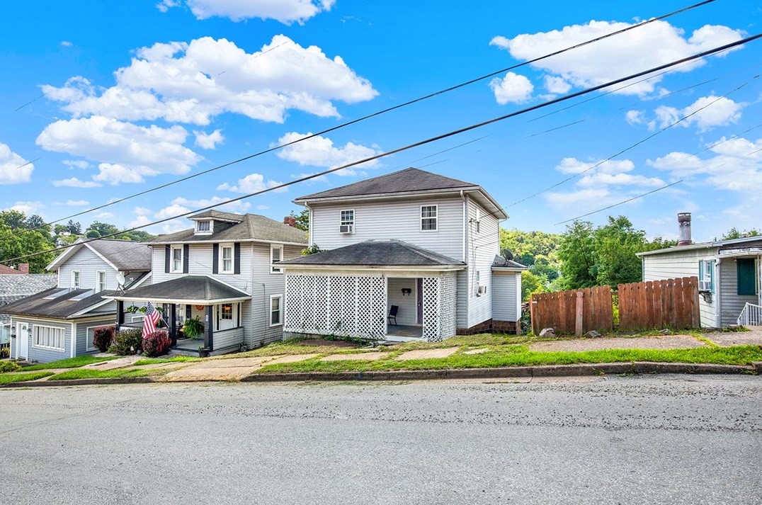 316 Good St, Jeannette, PA 15644