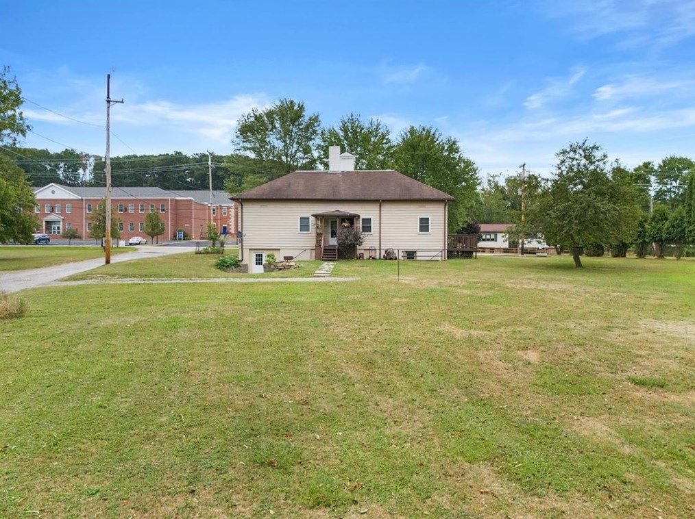 2289 W Hardies, Gibsonia, PA 15044