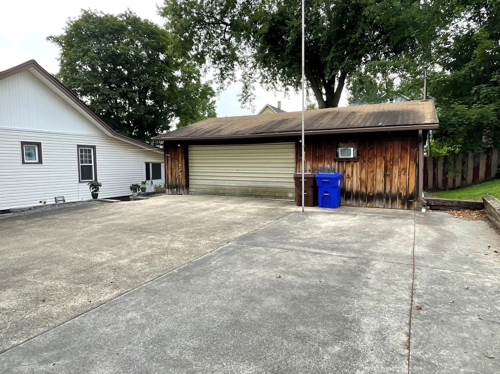 181 Columbia, Greenville, PA 16125