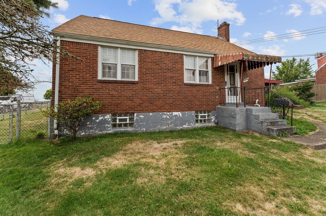 6848 Wilson St, Pittsburgh, PA 15122