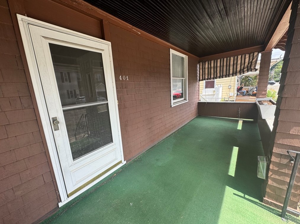 401 6th St, New Brighton, PA 15066