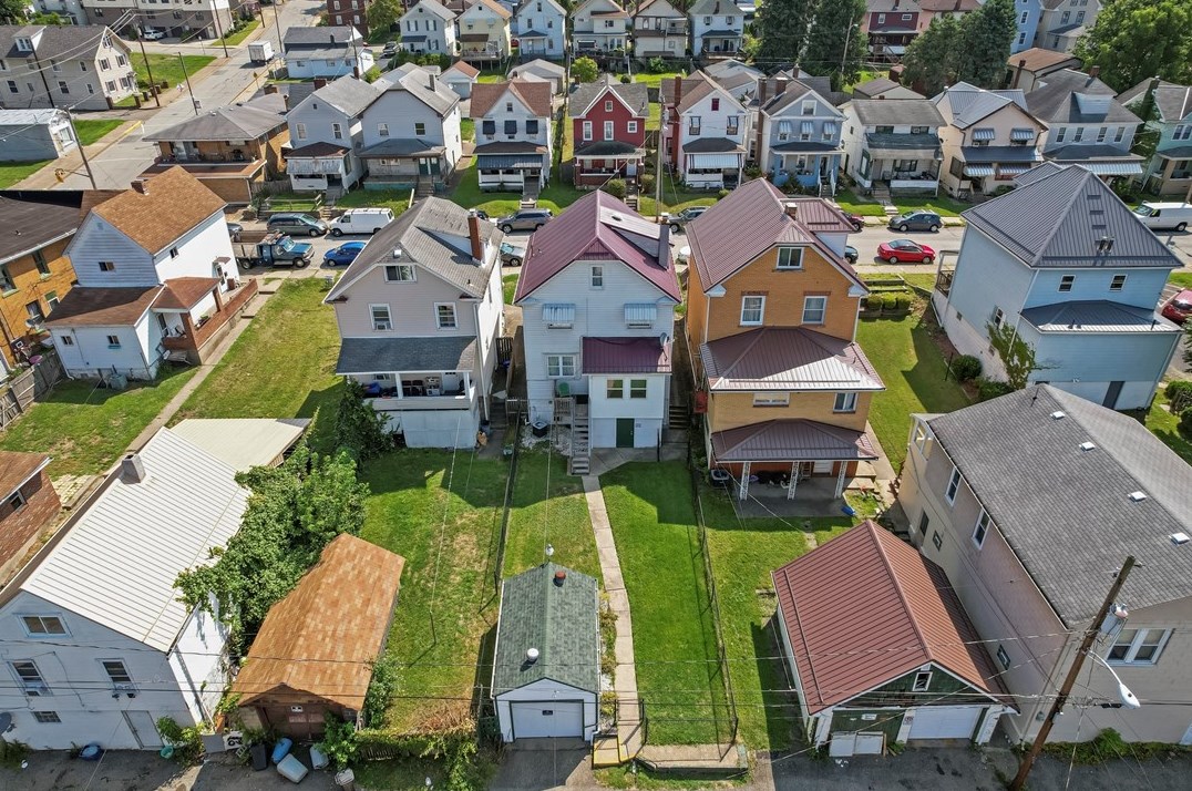 1817 Leishman Ave, New Kensington, PA 15068