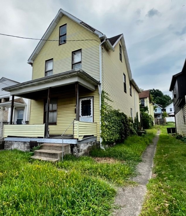 1916 Constitution Blvd, New Kensington, PA 15068