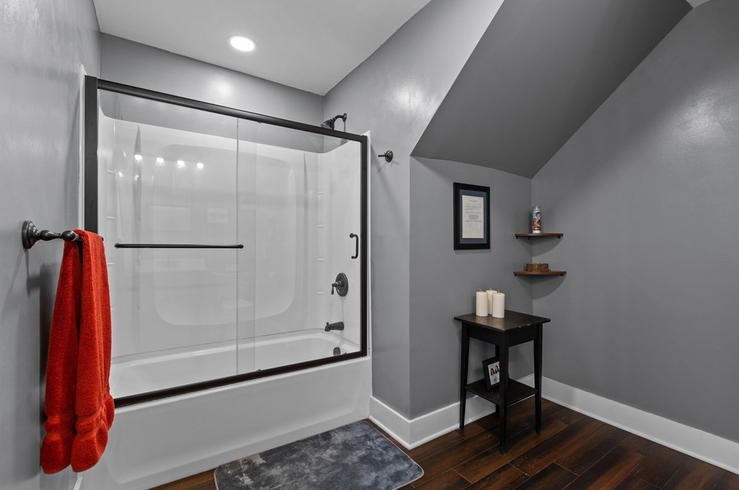 1323 State Ave, Moon Twp PA 15108-2017 exterior