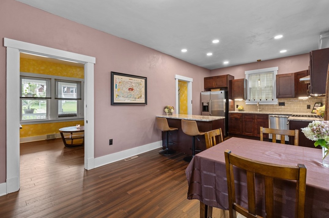 1323 State Ave, Moon Twp PA 15108-2017 exterior