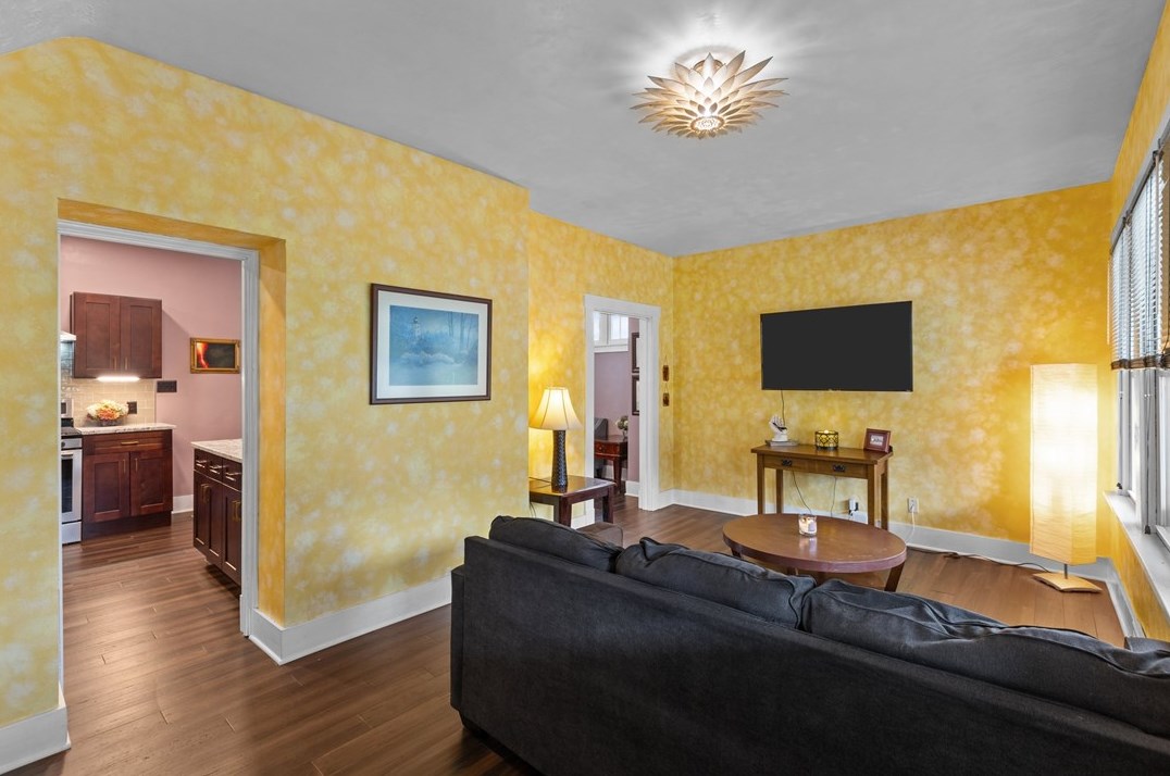 1323 State Ave, Moon Twp PA 15108-2017 exterior