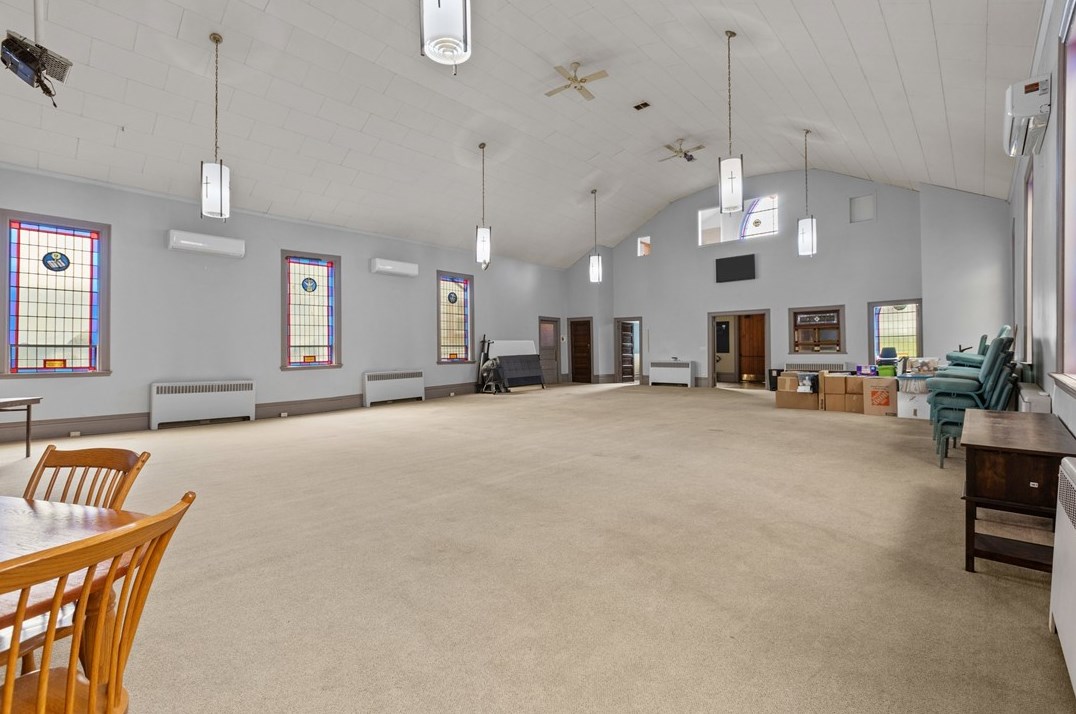 1323 State Ave, Moon Twp PA 15108-2017 exterior