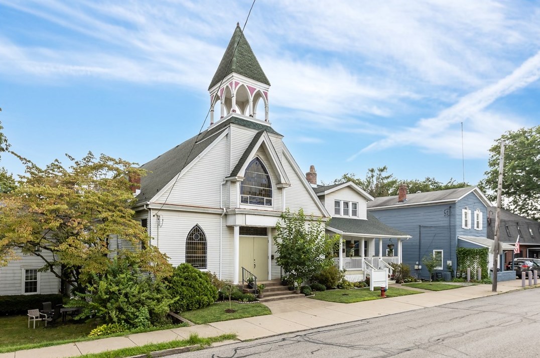 1323 State Ave, Moon Twp PA 15108-2017 exterior