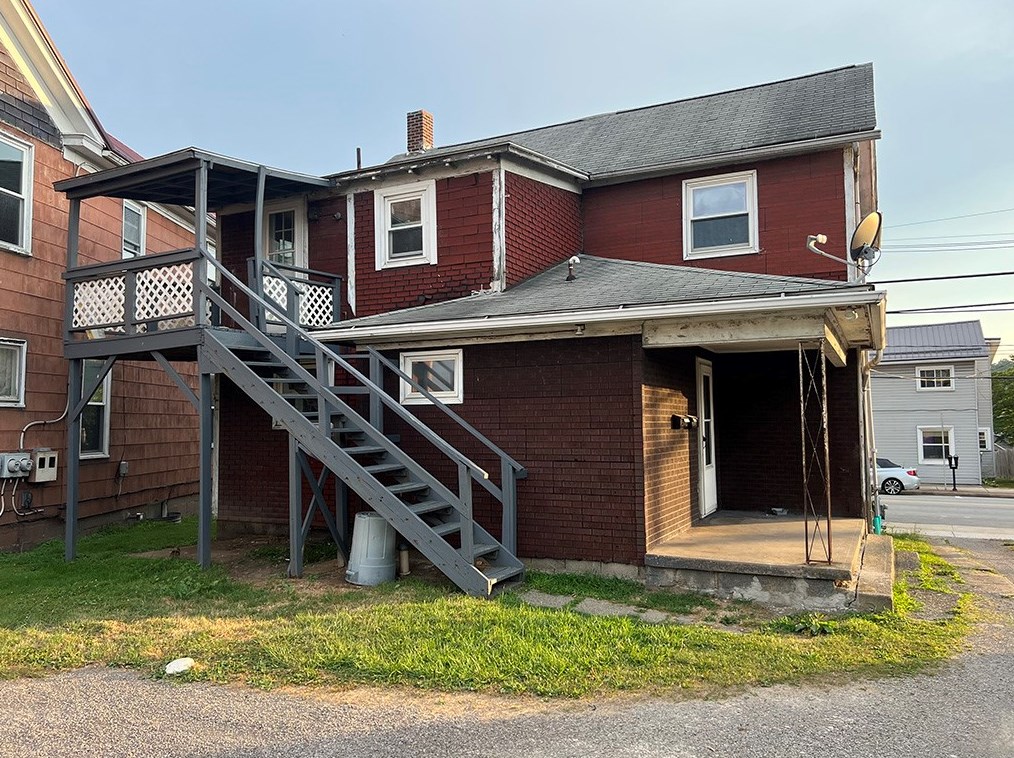 214 S Main St, Homer City, PA 15748