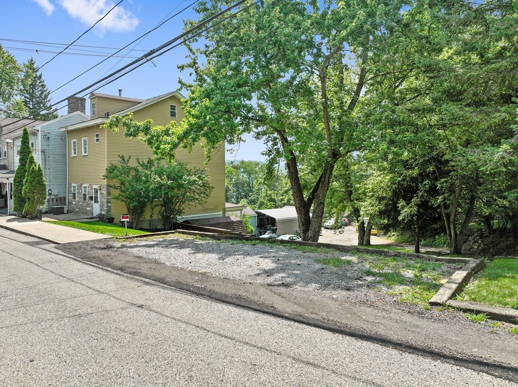 713 Valonia St, Pittsburgh, PA 15220