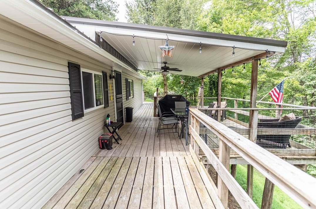 390 Tub Run Rd, Listonburg, PA 15424