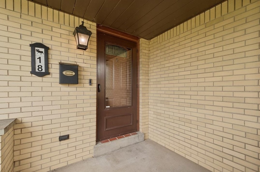 18 Webster Ave, North Huntingdon, PA 15642