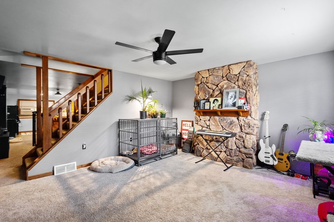 2320 Salisbury St, Pittsburgh, PA 15210