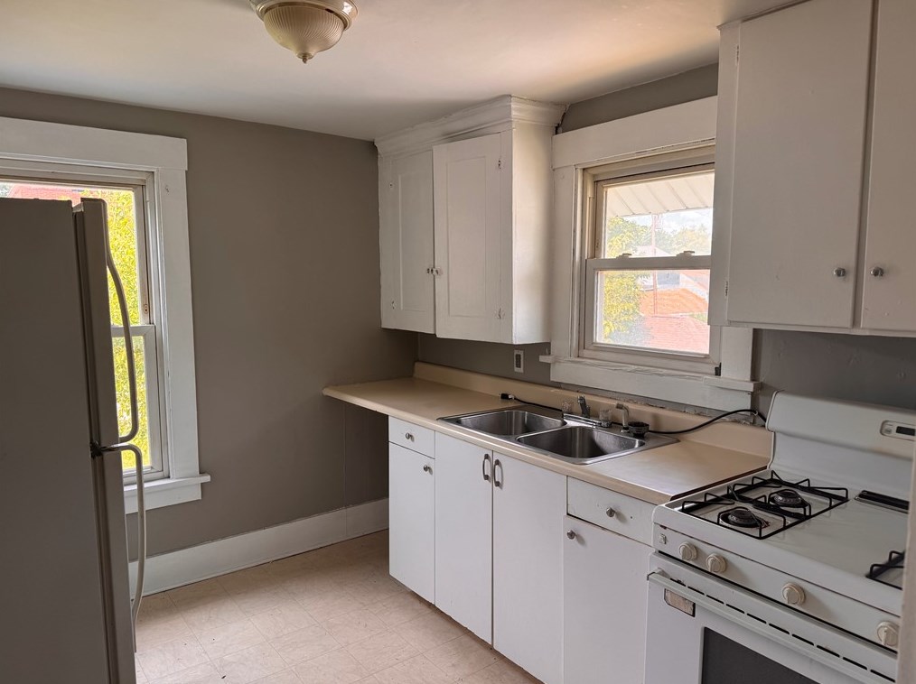 308 Mc Clure Ave, Hermitage, PA 16146