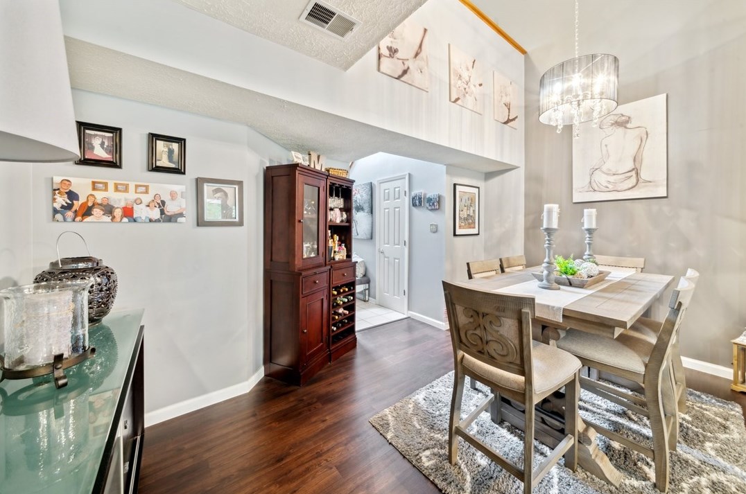 231 Commons Dr, Oakmont, PA 15139