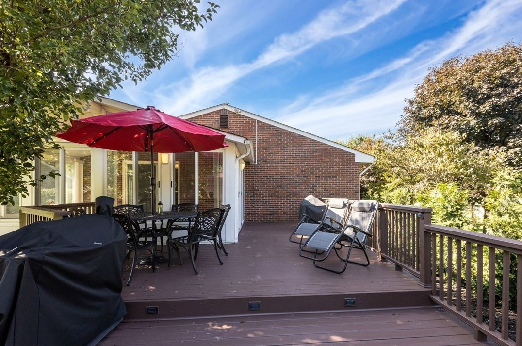 101 Wyngate Rd, Moon Twp, PA 15108