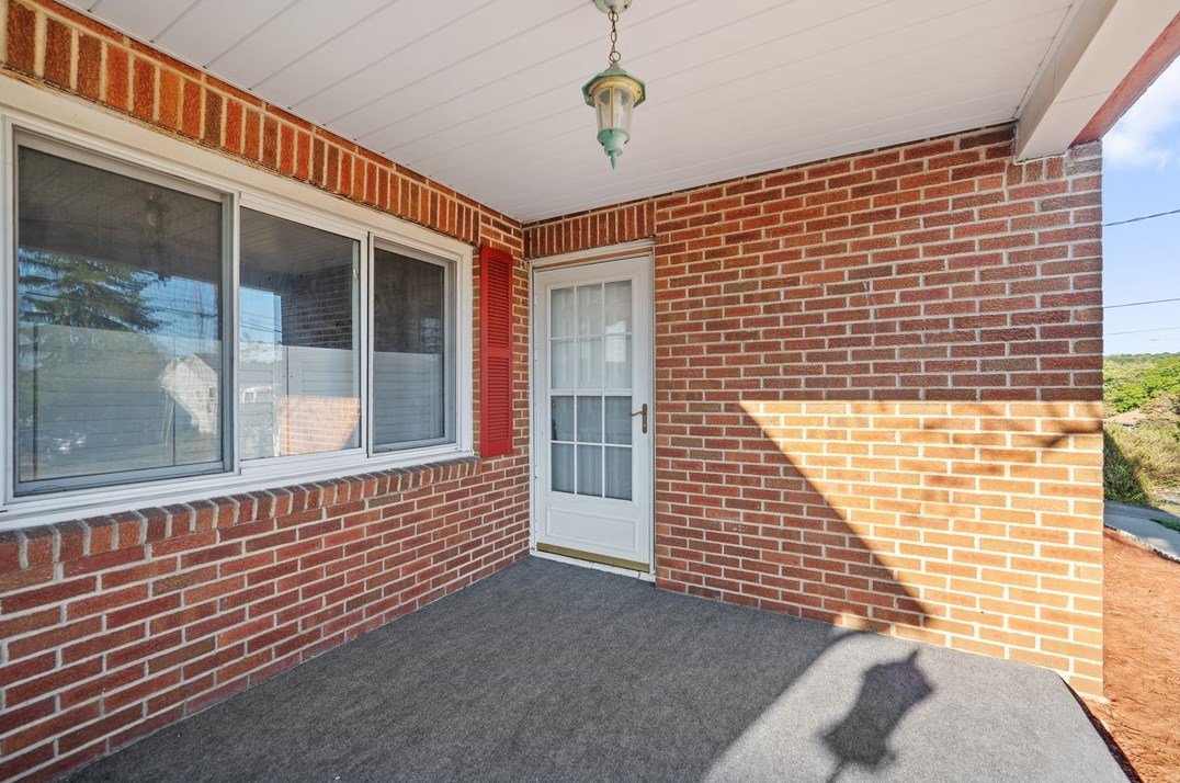 1751 The Cir, Washington, PA 15301