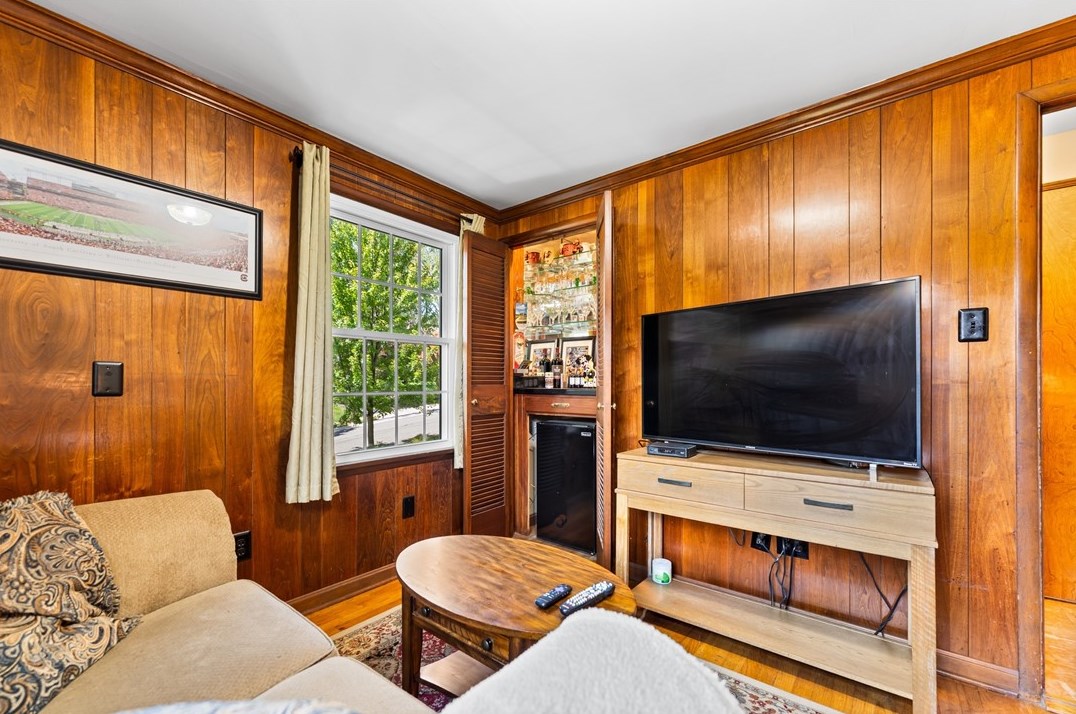 909 Lovingston Dr, Pittsburgh PA  15216-1731 exterior