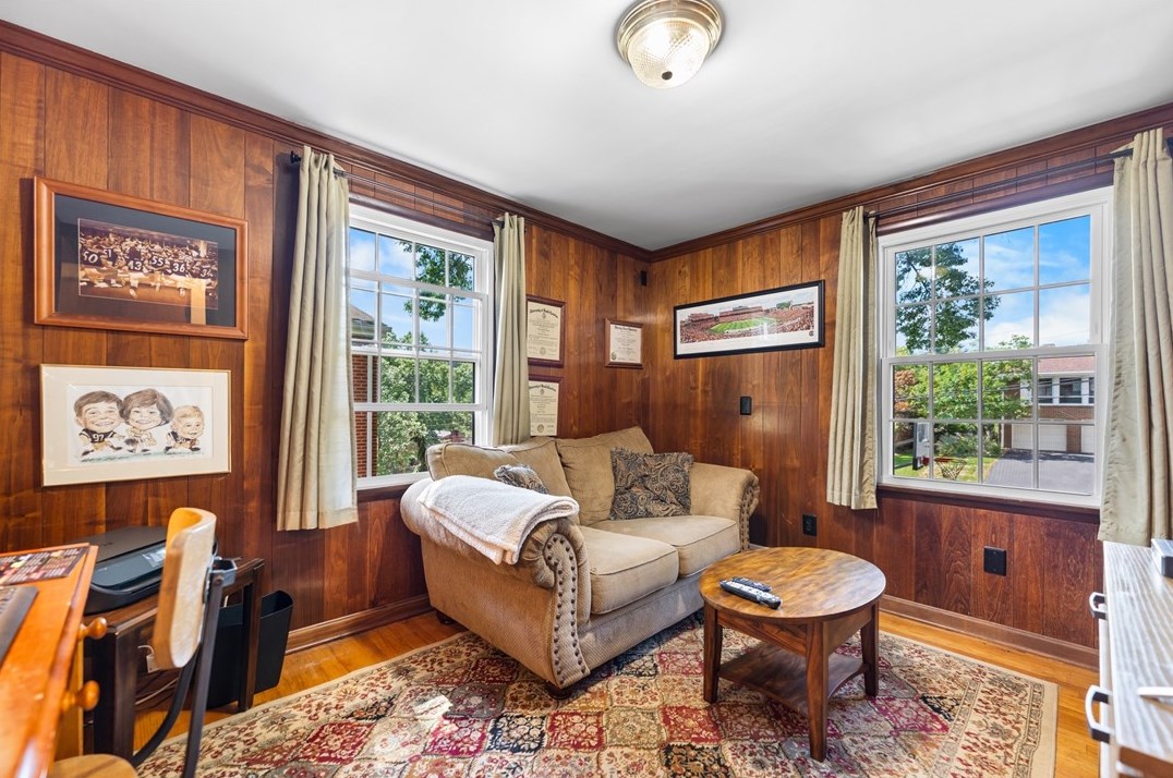 909 Lovingston Dr, Pittsburgh PA  15216-1731 exterior