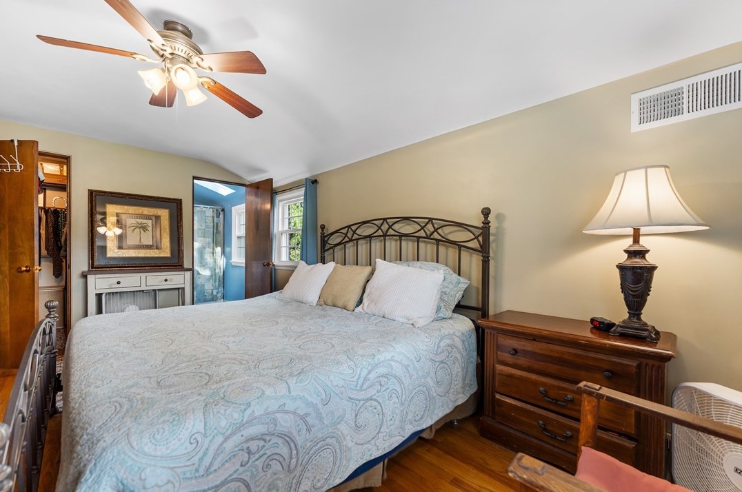 909 Lovingston Dr, Pittsburgh PA  15216-1731 exterior