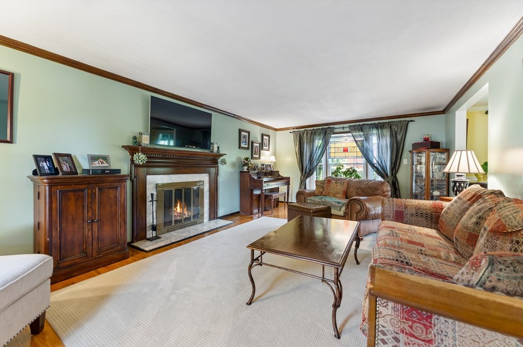 909 Lovingston Dr, Pittsburgh PA  15216-1731 exterior