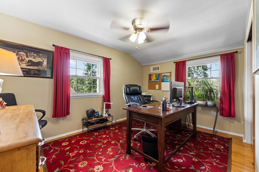 909 Lovingston Dr, Pittsburgh PA  15216-1731 exterior