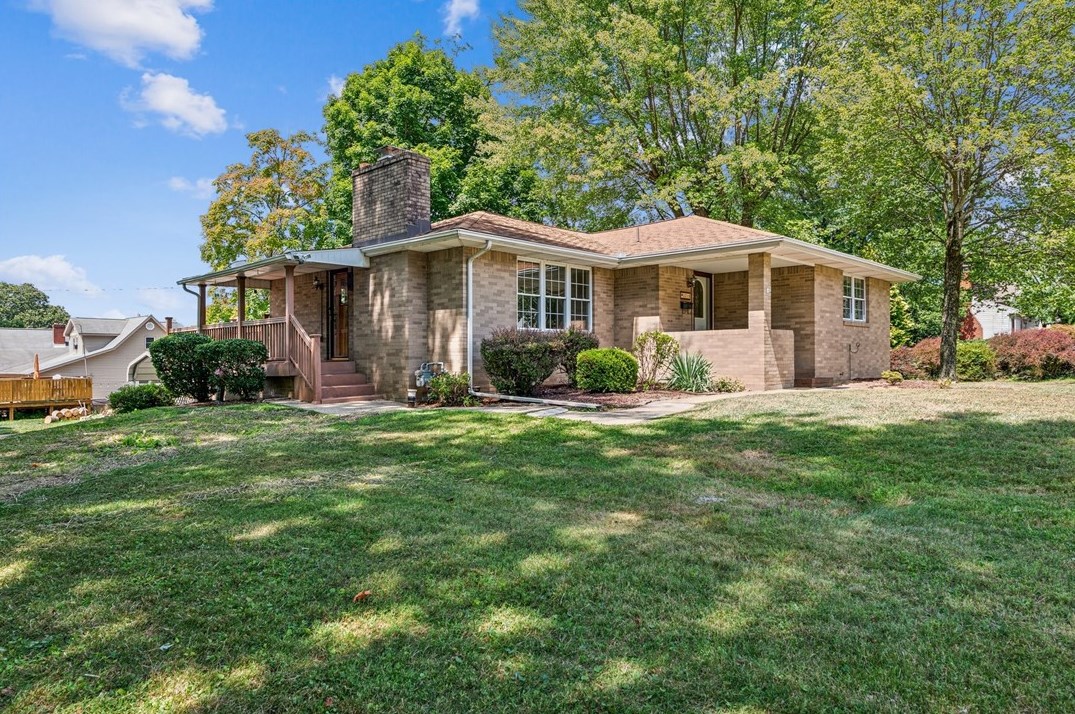 1218 Buckeye St, Connellsville, PA 15425