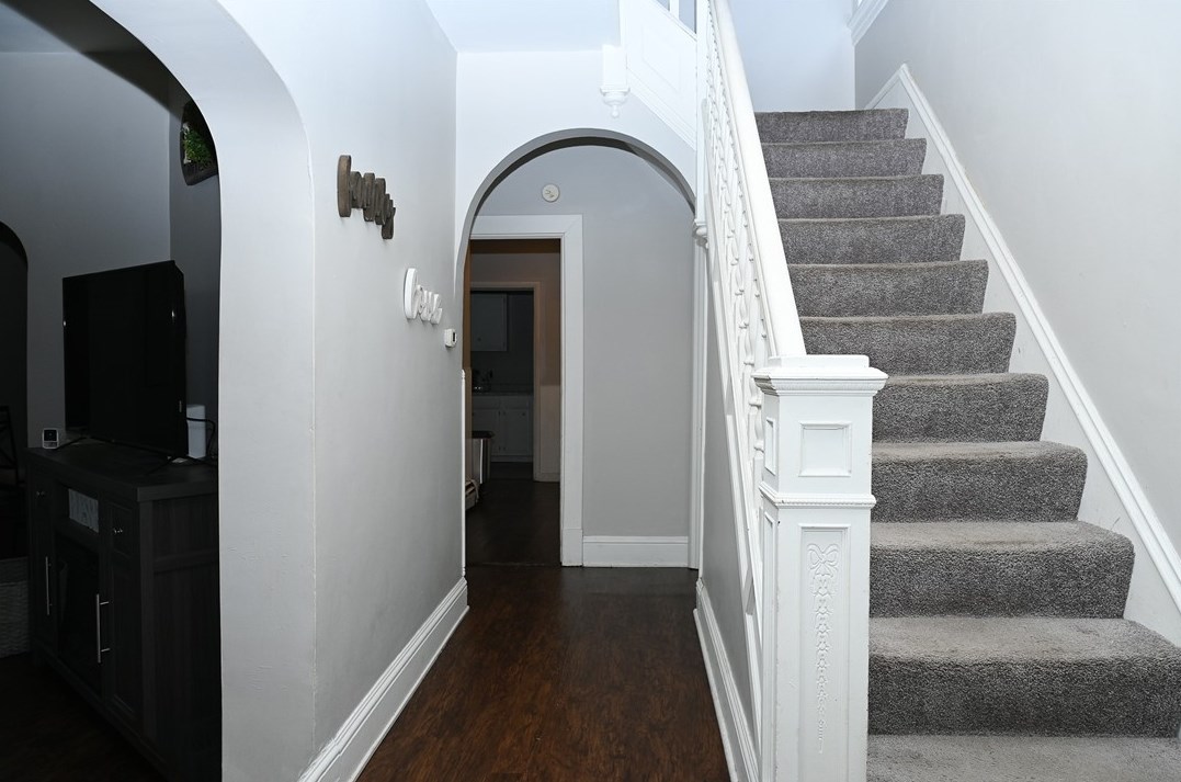 703 10th St, New Brighton, PA 15066