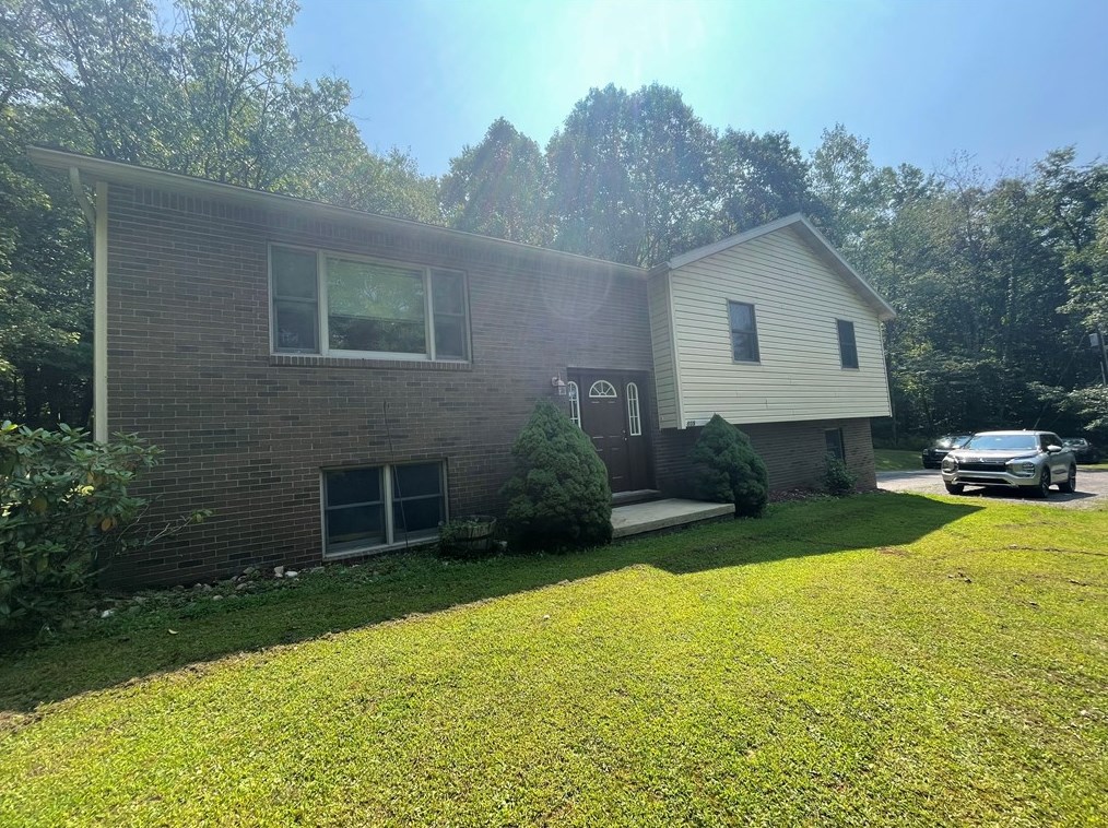 809 W Union Rd, Shelocta, PA 15774