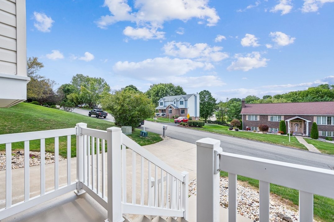28 Meadowridge Rd, Harrison City, PA 15636