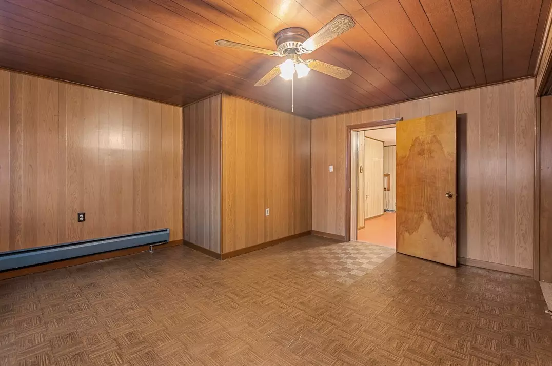 2006 Sarah St, Pittsburgh PA 15203-2022 exterior