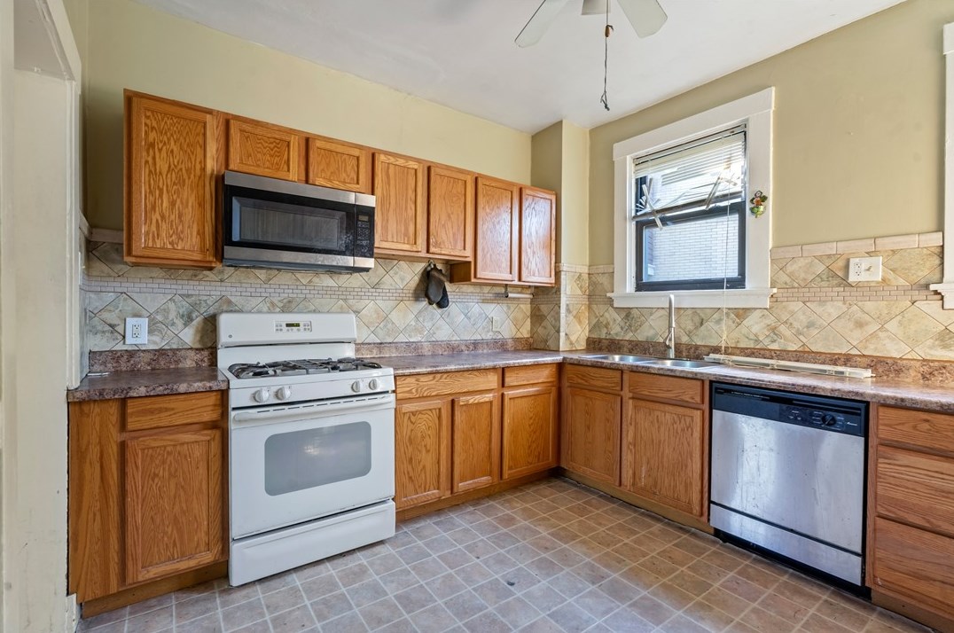 6473 Monitor St, Pittsburgh PA 15217-2719 exterior