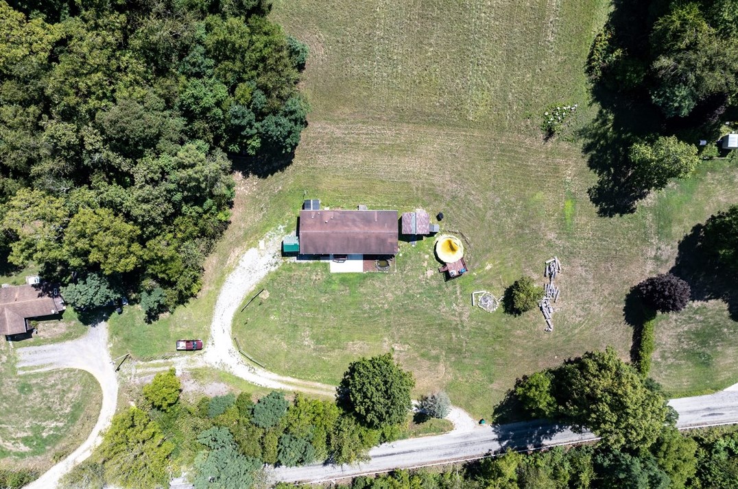 610 Pleasant Valley Rd, Washington, PA 15301