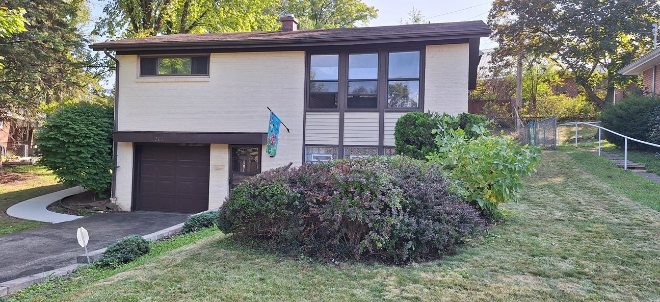 203 Garden City Dr, Monroeville, PA 15146