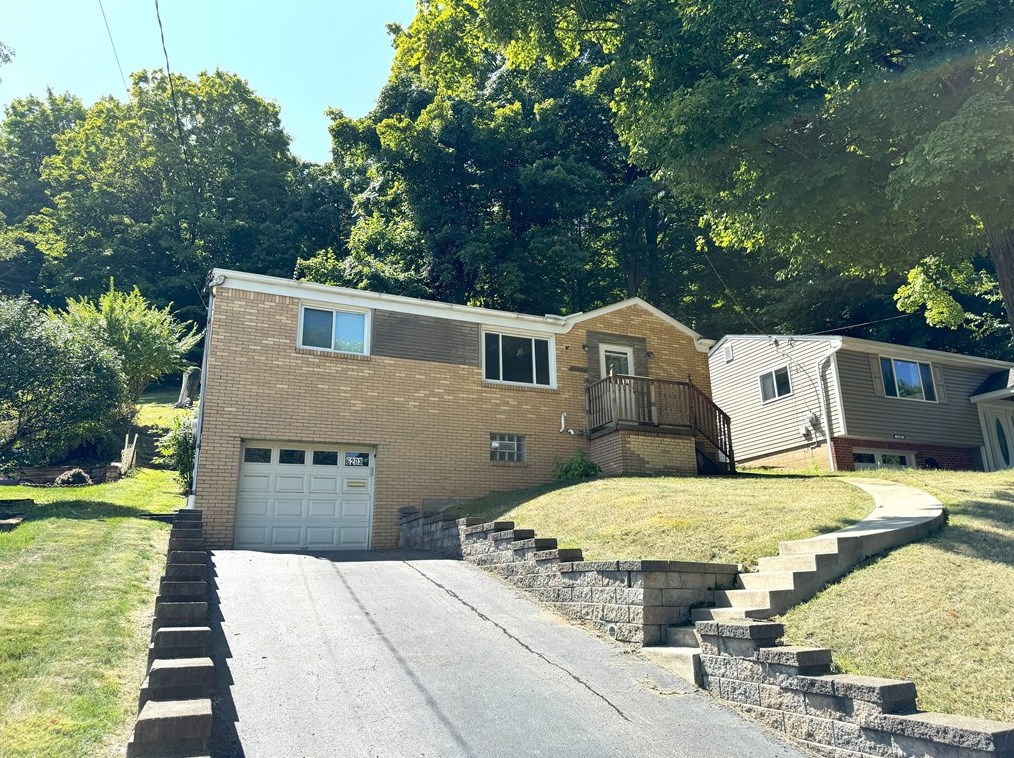 6203 Brownsville Rd, Pittsburgh, PA 15236-3513