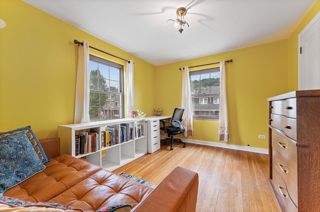 1440 Chislett St, Pittsburgh PA  15206-1309 exterior