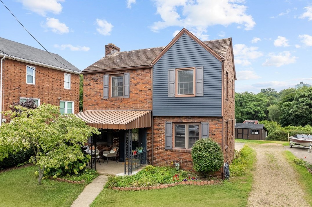 1440 Chislett St, Pittsburgh PA  15206-1309 exterior