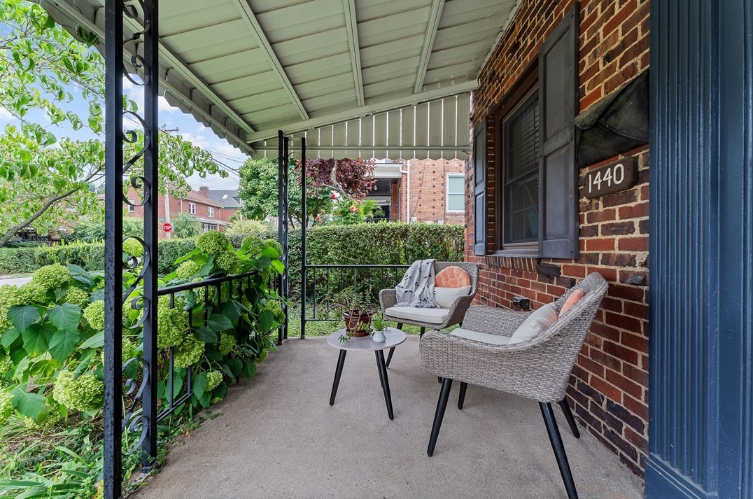 1440 Chislett St, Pittsburgh PA  15206-1309 exterior