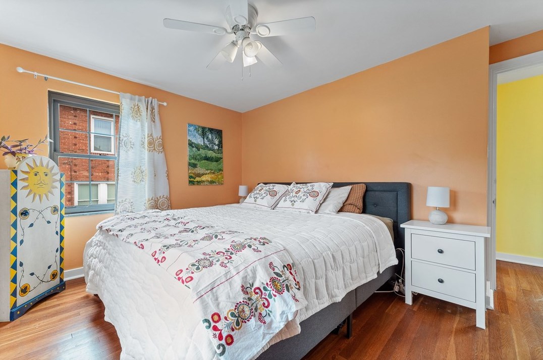 1440 Chislett St, Pittsburgh PA  15206-1309 exterior