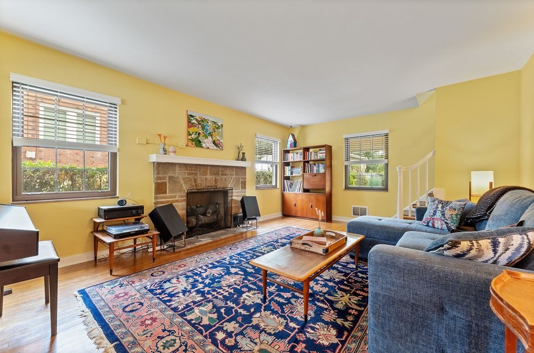 1440 Chislett St, Pittsburgh PA  15206-1309 exterior