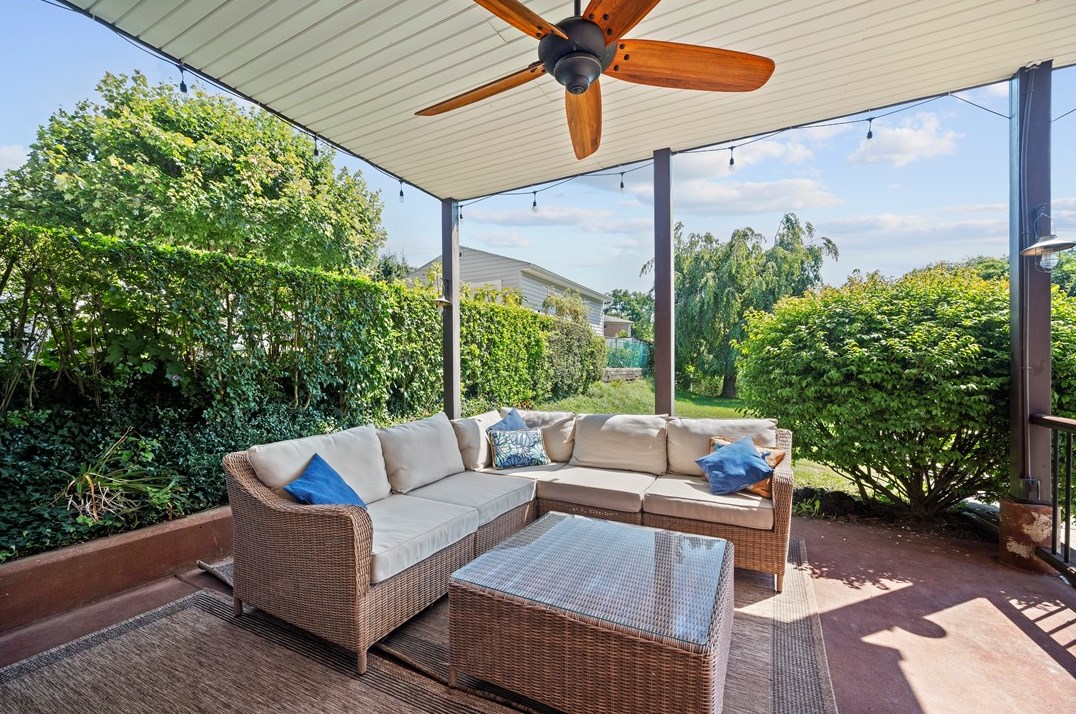 1440 Chislett St, Pittsburgh PA  15206-1309 exterior