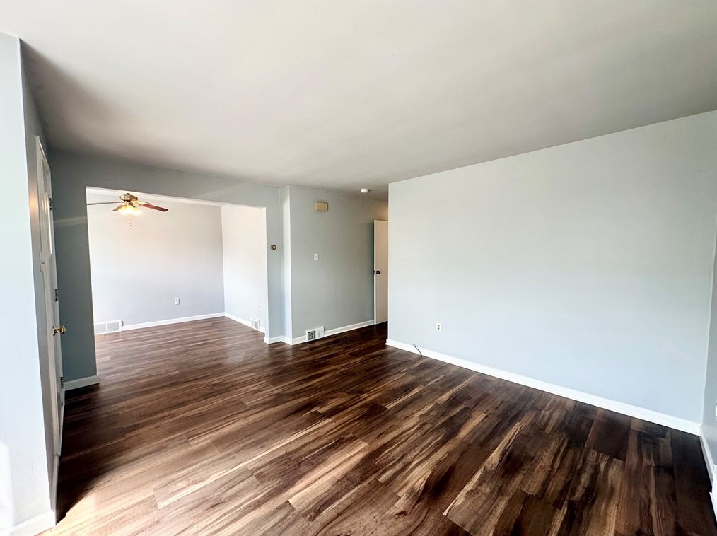 942 Beaver Rd #1, Ambridge, PA 15003