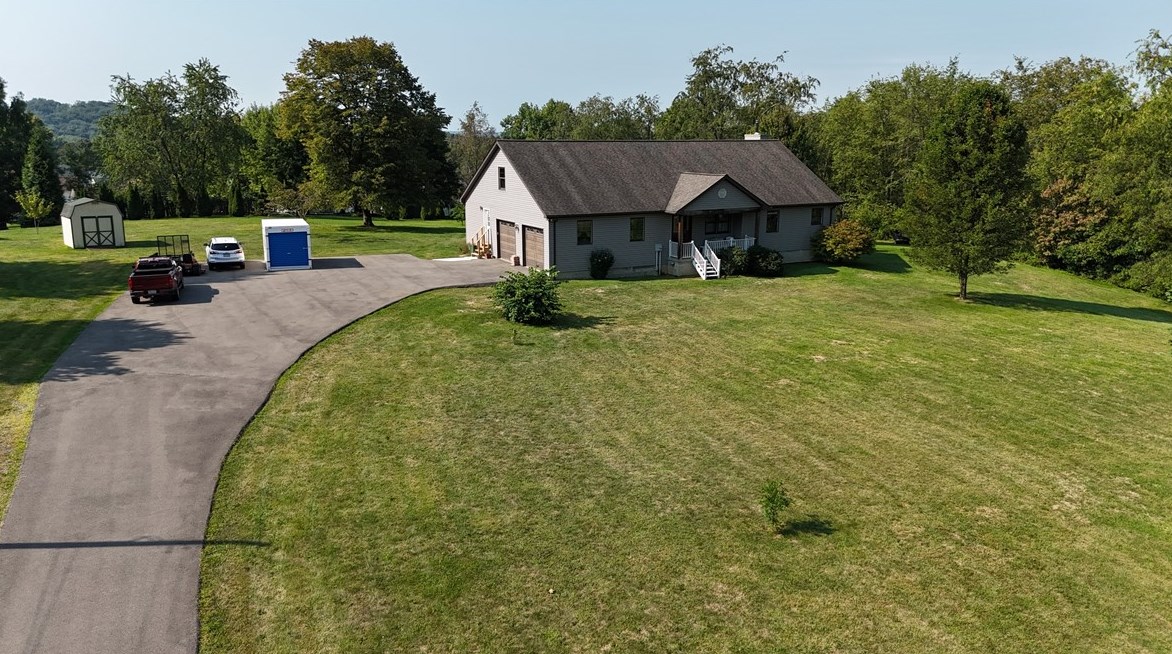 1690 Conway Wallrose Rd, Freedom, PA 15042