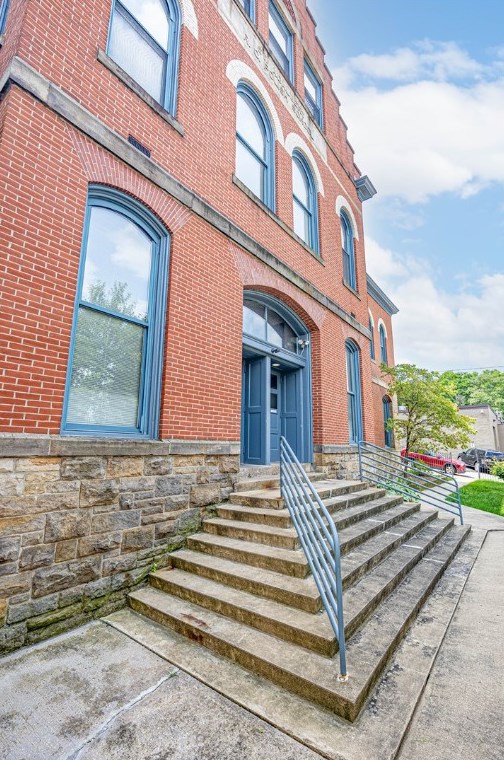 171 15th St, Pittsburgh, PA 15229-1329