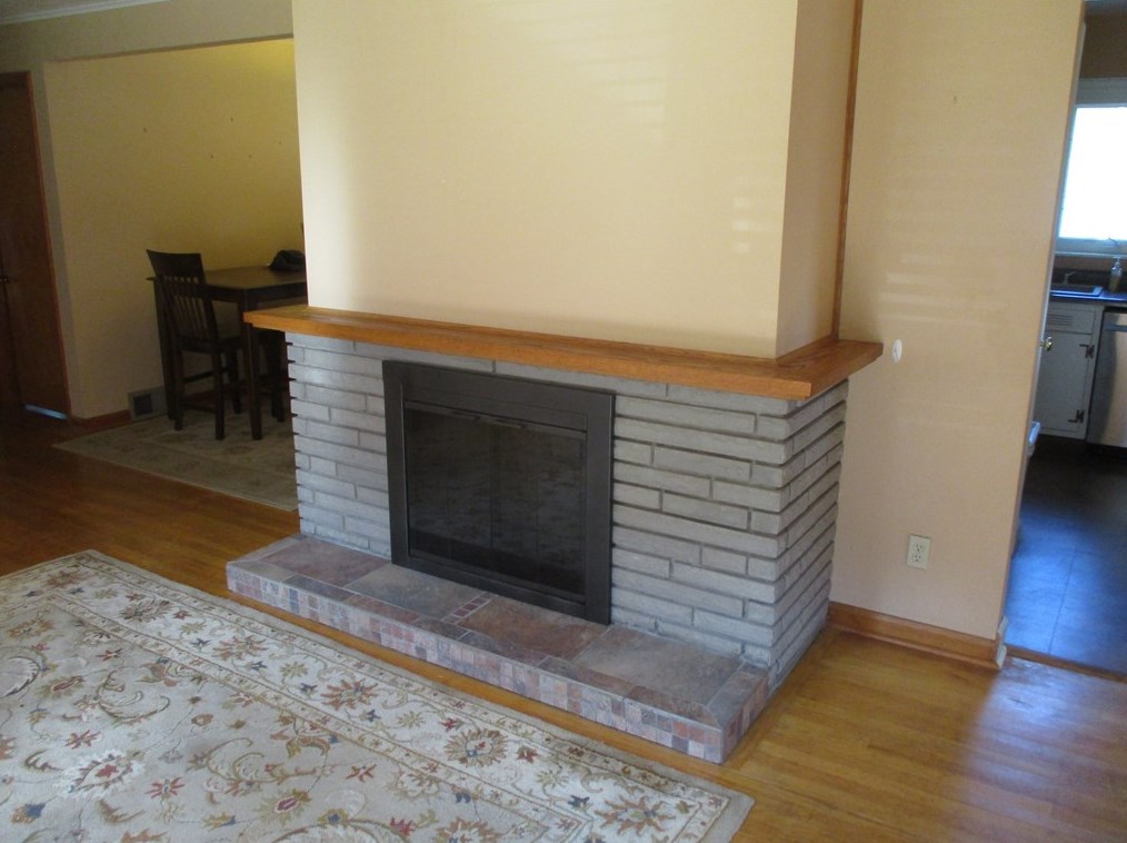 2 Chestnut Rd, Ambridge, PA 15003