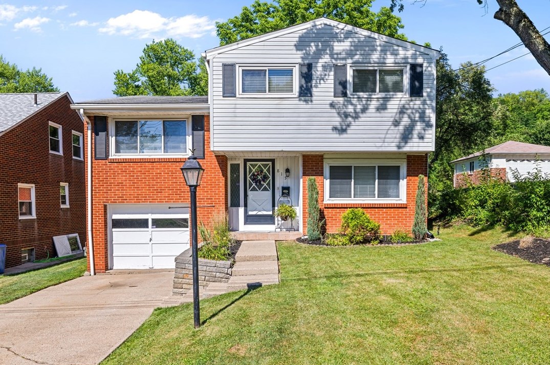 815 Chestnut St, Collier Township, PA 15106