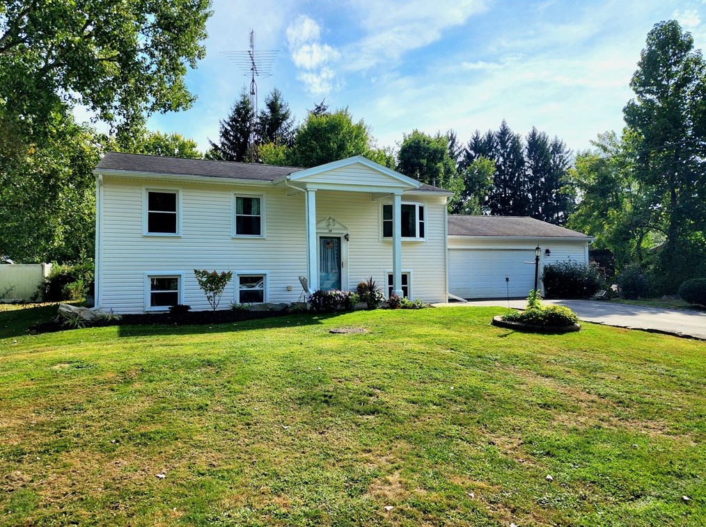 39 Delmar Dr, Greenville, PA 16125