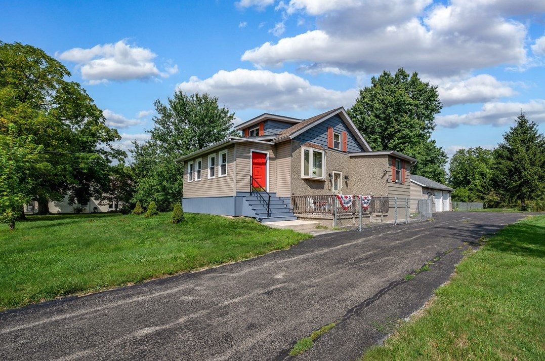 1707 Harlansburg Rd, New Castle, PA 16101