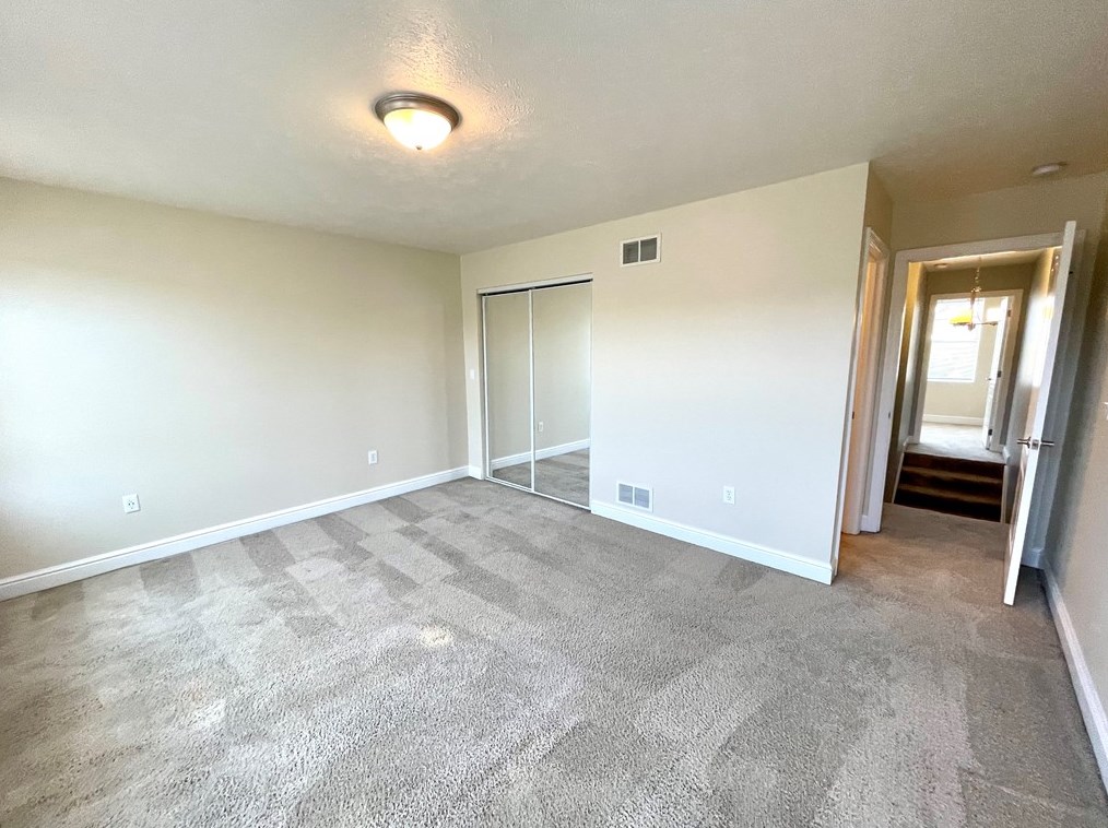 421 Augusta St, Pittsburgh, PA 15211-1107
